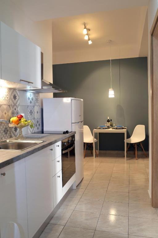 Stylish Modern Apartment, Nilie Hospitality Mgmt Tesalonika Bagian luar foto